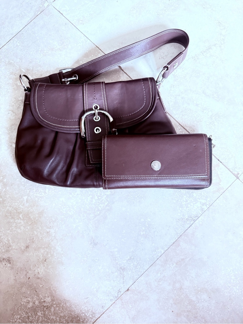 Coach SoHo F15204, chocolate brown leather shoulder bag and wallet set.